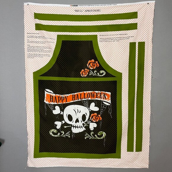 Halloween Apron Cut and Sew Project Fabric Panel Skull Roses Crafting DIY #K2 - Picture 1 of 7